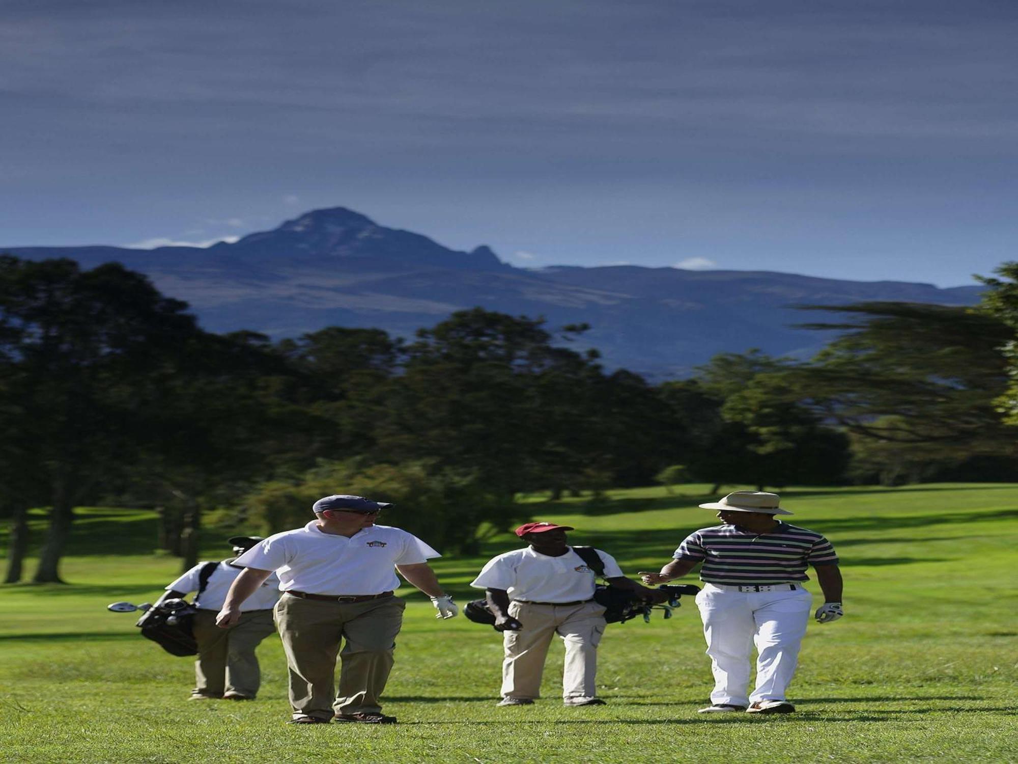 Fairmont Mount Kenya Safari Club Hotel แนนยูกี ภายนอก รูปภาพ